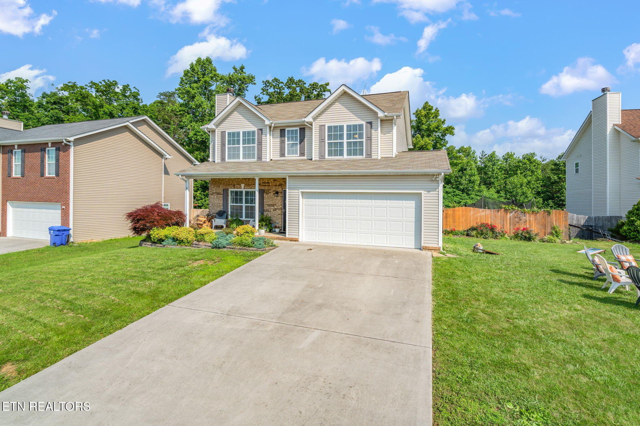8431 Vessel Lane Powell, TN 37849 - Photo 6 of 46 a front view of house with yard and green space