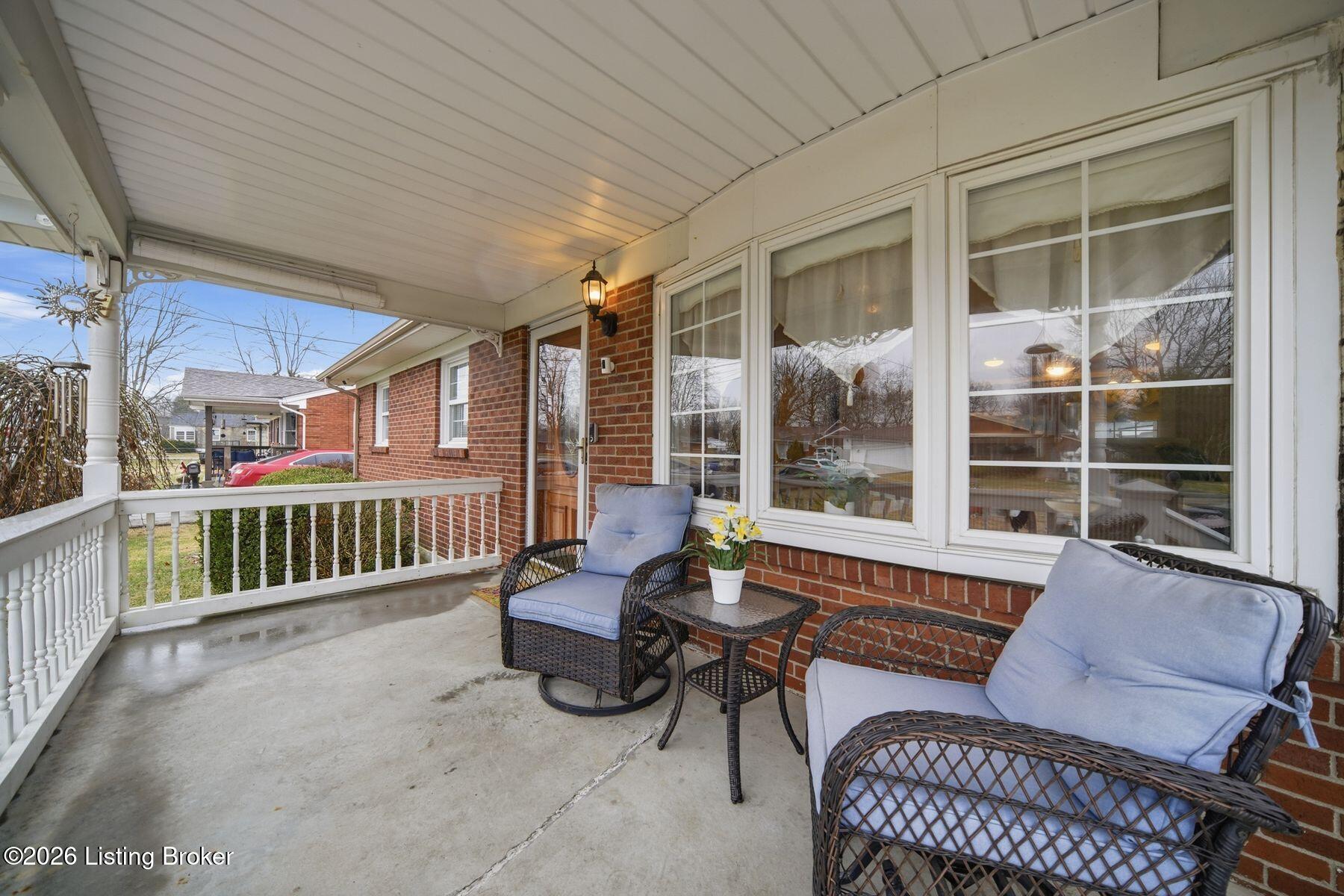 4810 Goepper Road Louisville, KY 40258 - Photo 6 of 88 photo_online_067
