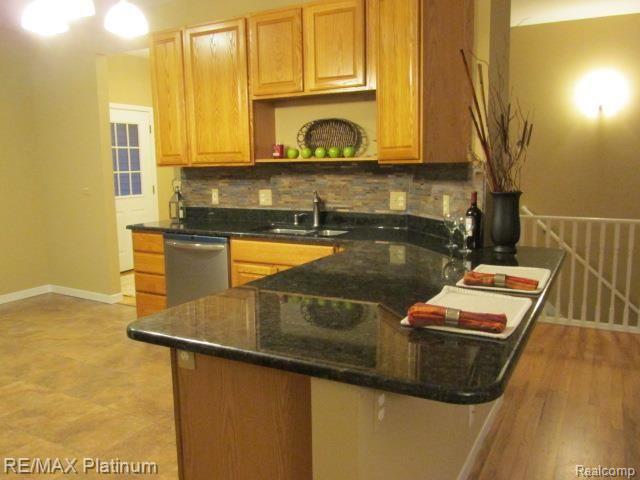 9094 Robb Road Fowlerville, MI 48836 - Photo 12 of 32 ROOM FOR BAR STOOLS