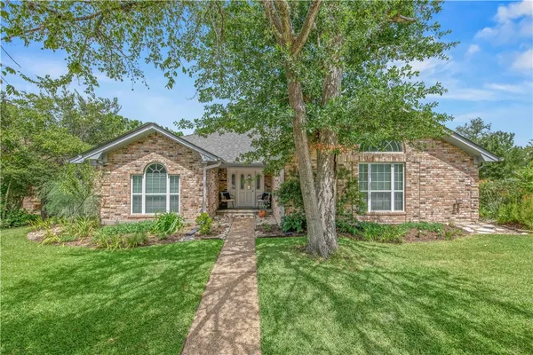 $395,000 | 9217 Timber Knoll Drive, College Station, TX 77845