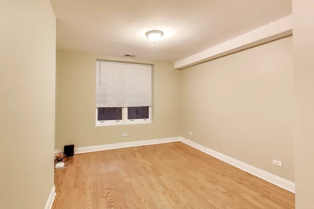 $230,000 | 1549 West Sherwin Avenue, Unit 106, Chicago, IL 60626