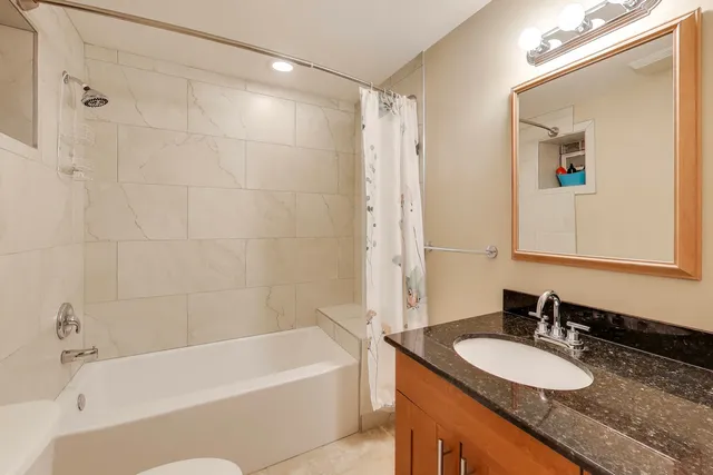 $230,000 | 1549 West Sherwin Avenue, Unit 106, Chicago, IL 60626