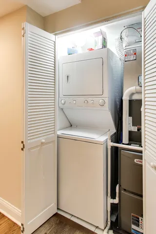 $230,000 | 1549 West Sherwin Avenue, Unit 106, Chicago, IL 60626