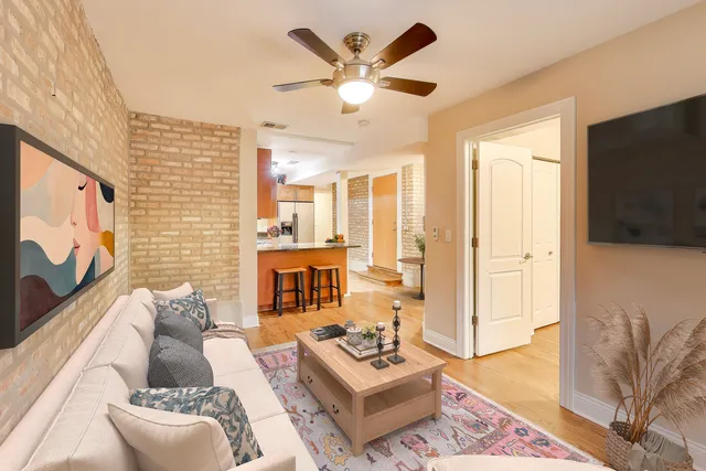 $230,000 | 1549 West Sherwin Avenue, Unit 106, Chicago, IL 60626