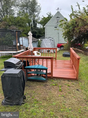 a view of outdoor space yard and patio