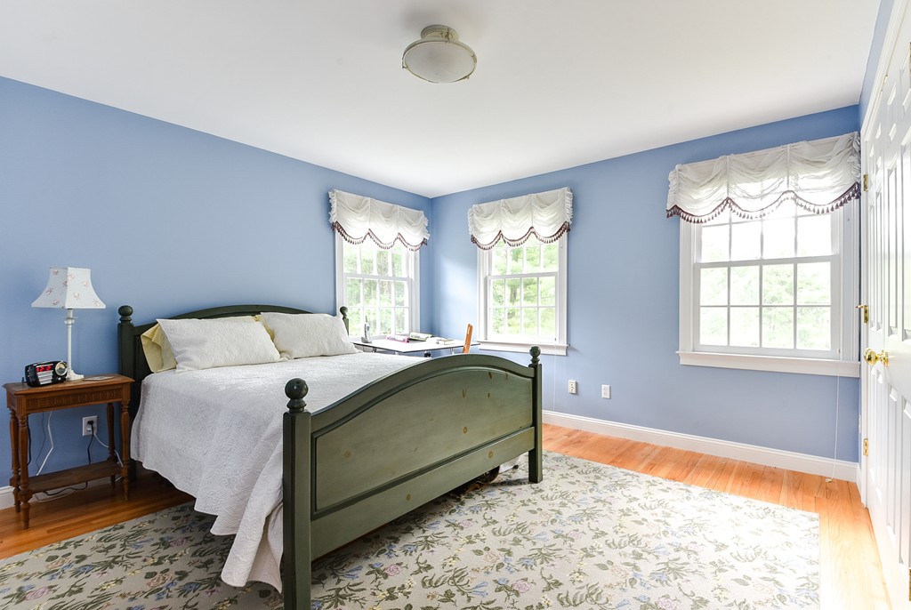 128 Dover Road Wellesley, MA 02482 - Photo 12 of 30