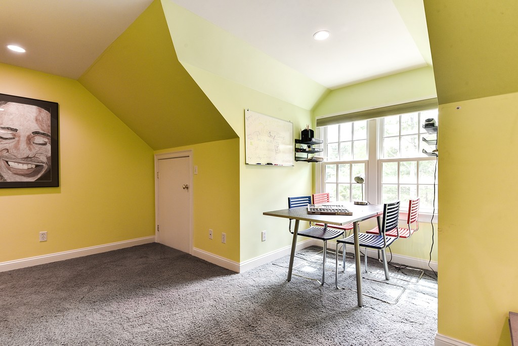 128 Dover Road Wellesley, MA 02482 - Photo 20 of 30