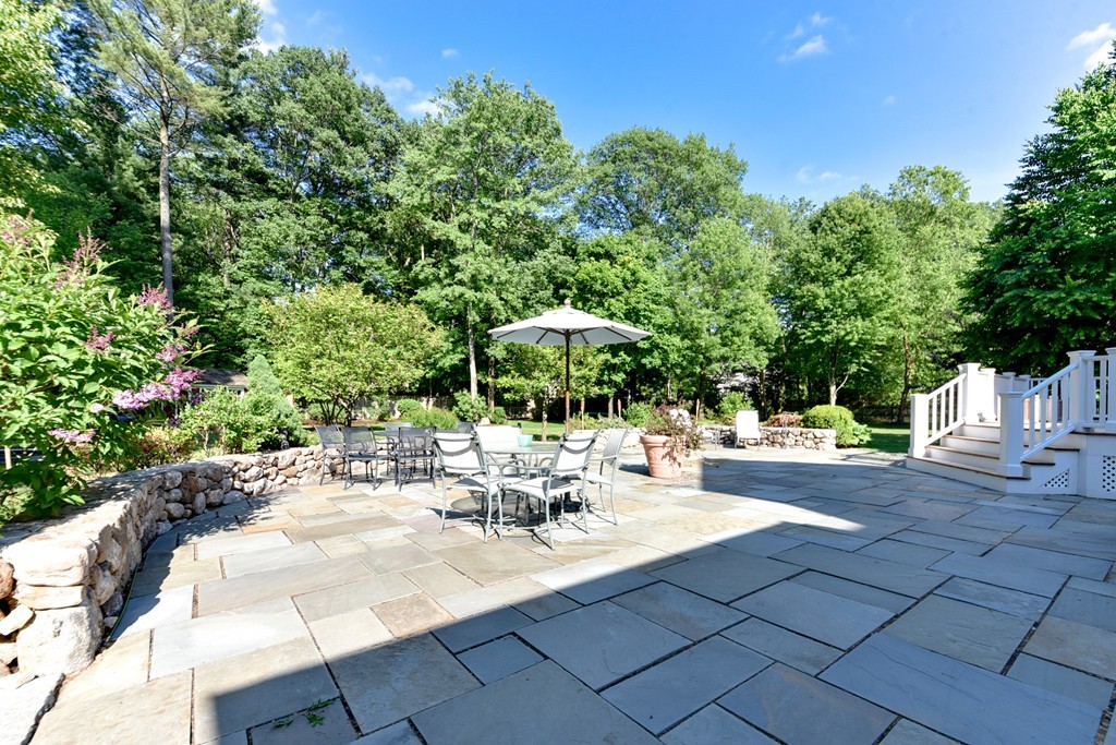 128 Dover Road Wellesley, MA 02482 - Photo 23 of 30