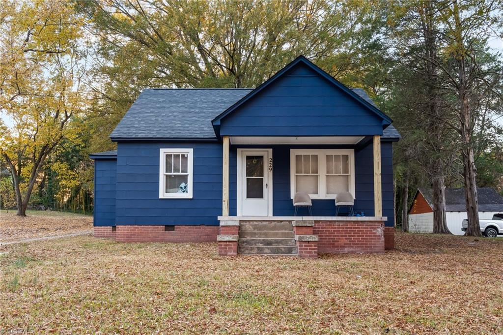229 Dorothy Street High Point, NC 27262 - Photo 2 of 24