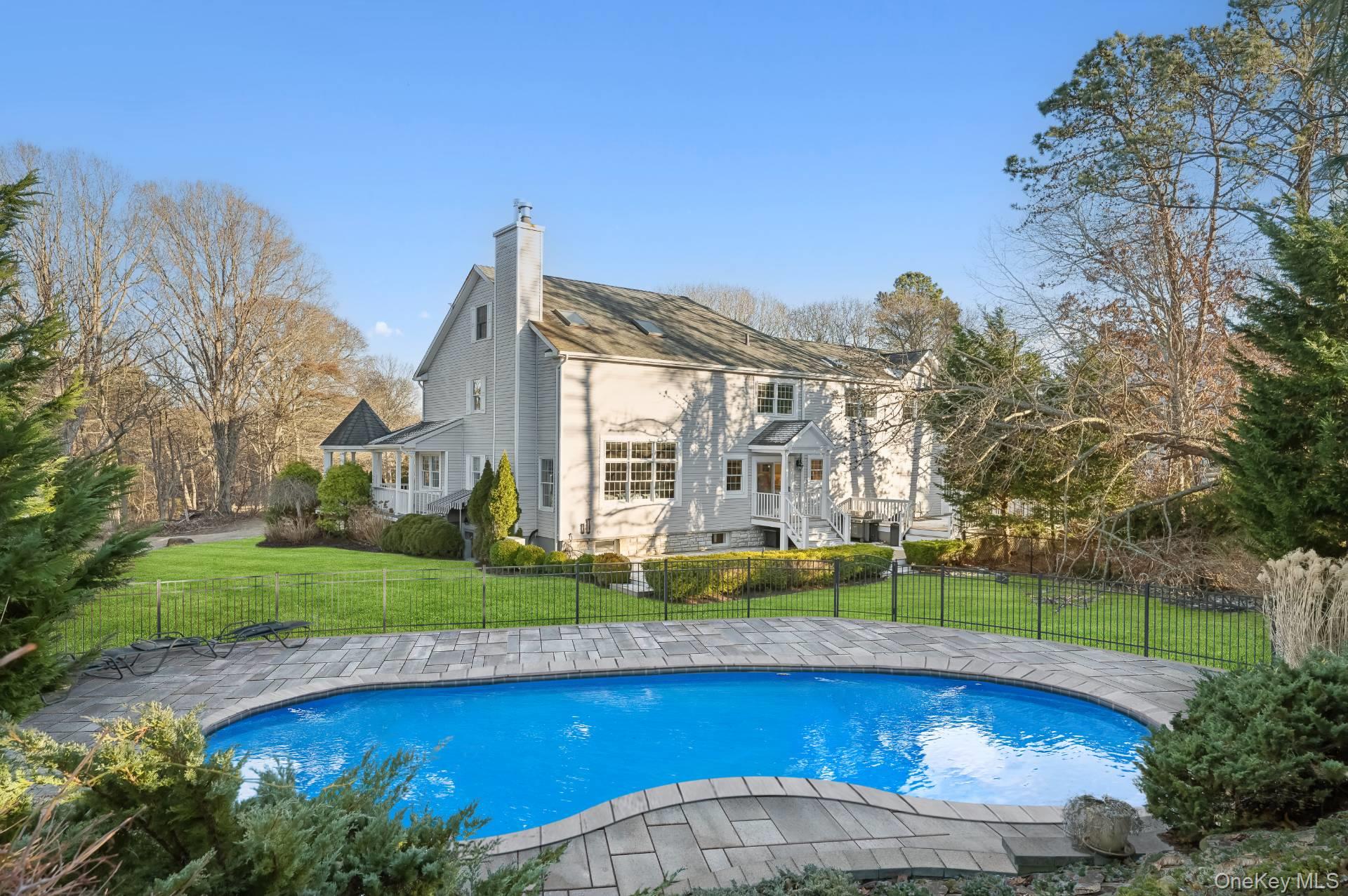 47 Bathing Beach Road Southampton, NY 11968 - Photo 2 of 20 Gallery Image 2