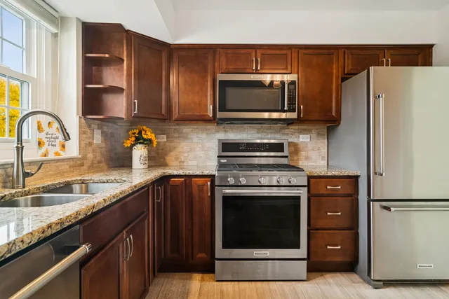 $299,900 | 534 Park View Terrace, Unit 534, Buffalo Grove, IL 60089