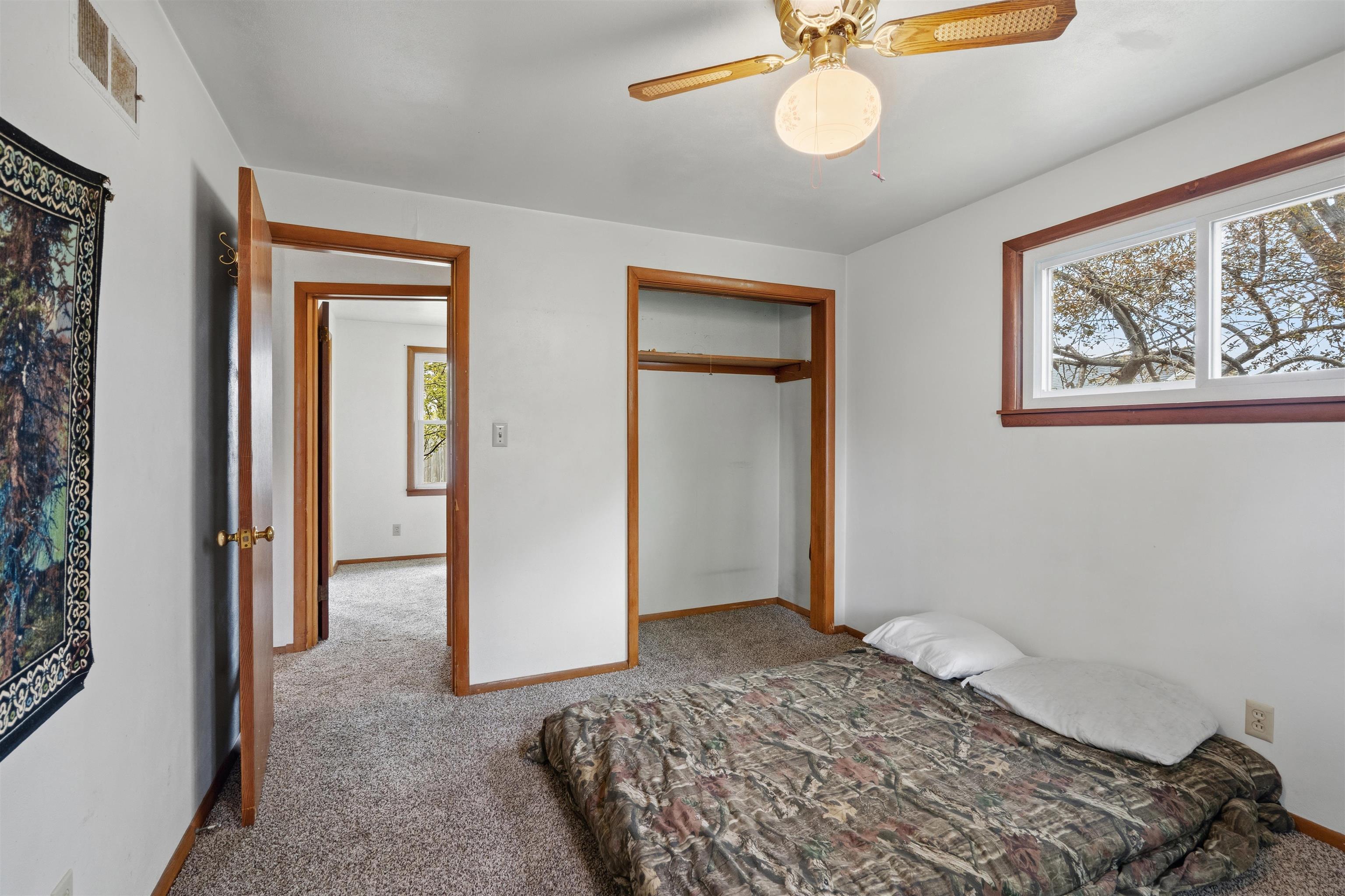 607 Hunters Point Road Neenah, WI 54956 - Photo 13 of 32
