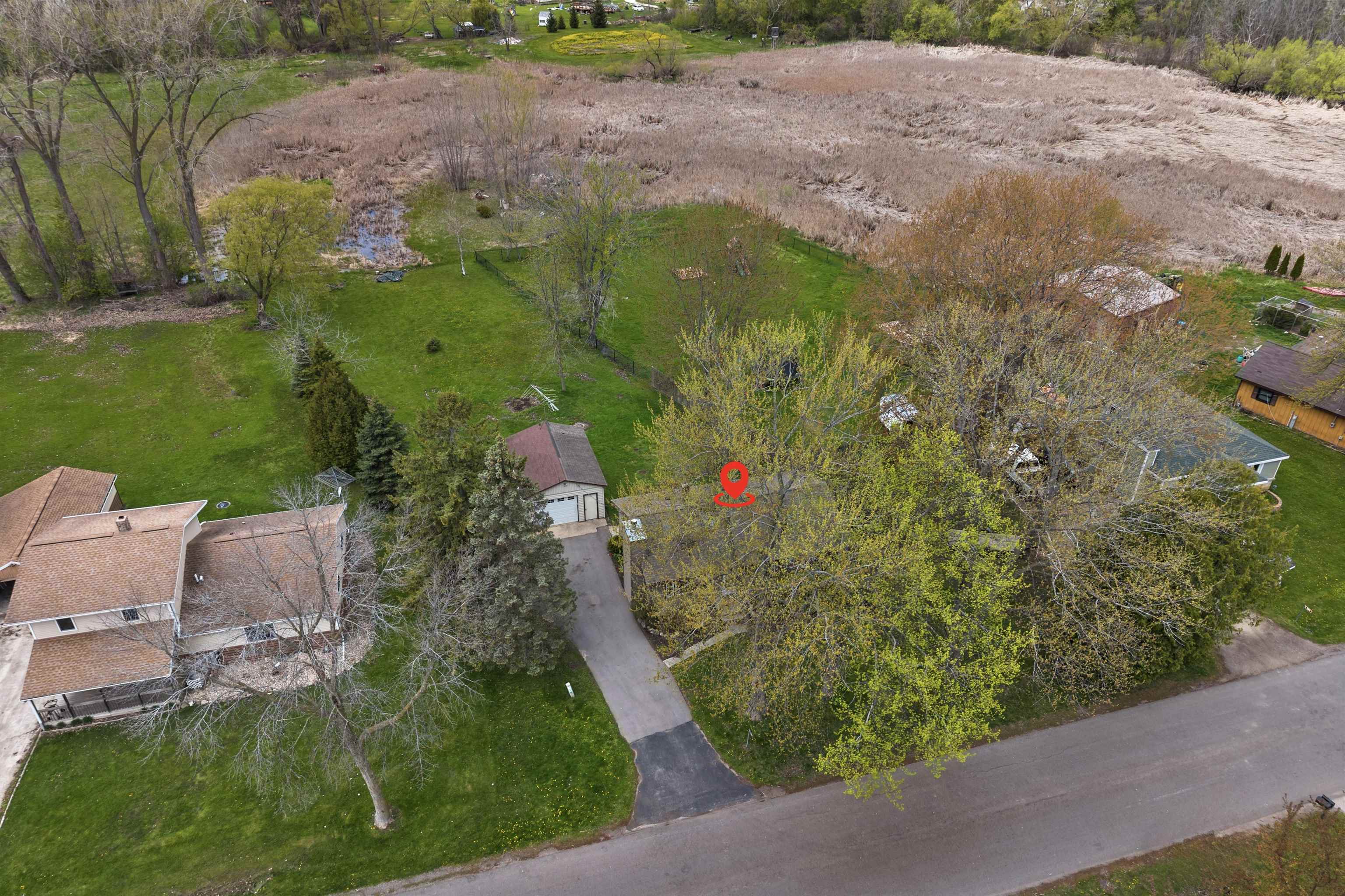 607 Hunters Point Road Neenah, WI 54956 - Photo 20 of 32