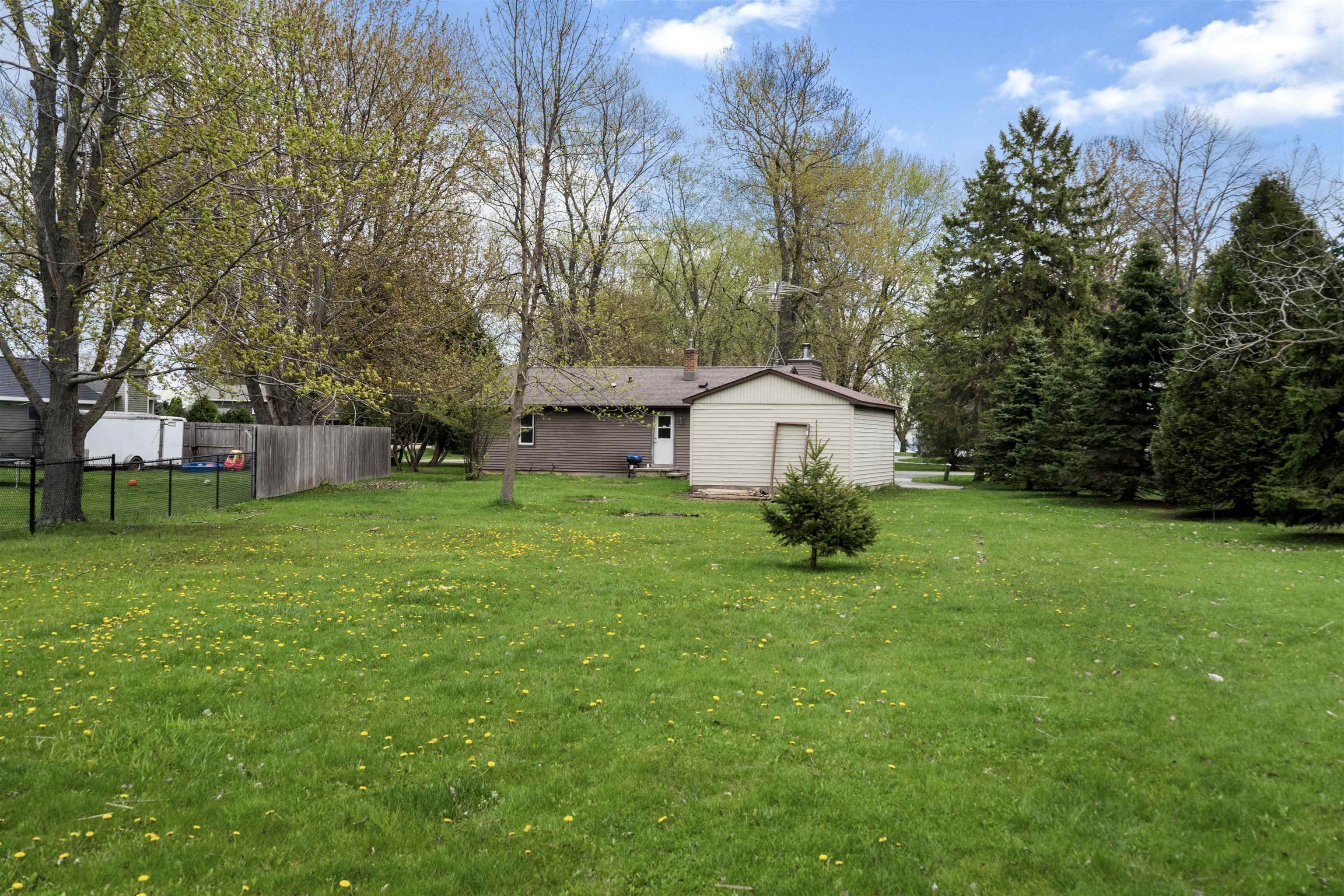 607 Hunters Point Road Neenah, WI 54956 - Photo 22 of 32