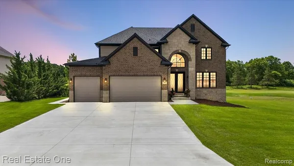 $850,000 | 1721 Royal Birkdale Drive, Oxford, MI 48371