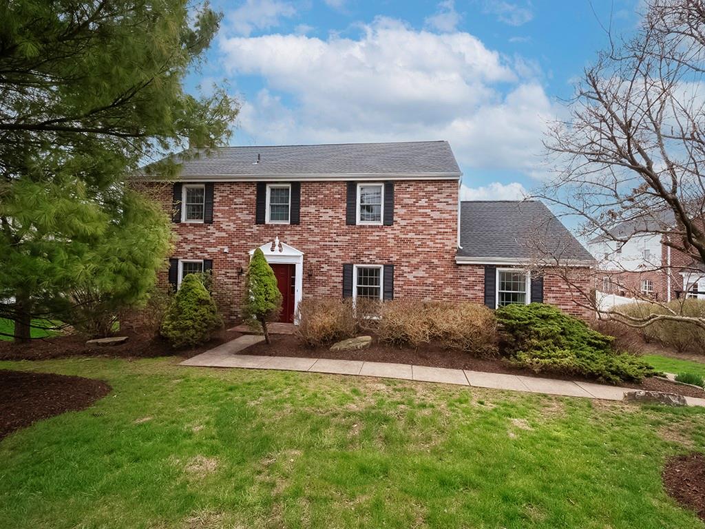 402 Dorseyville Road Pittsburgh, PA 15215 - Photo 2 of 33 front view of a house with a yard