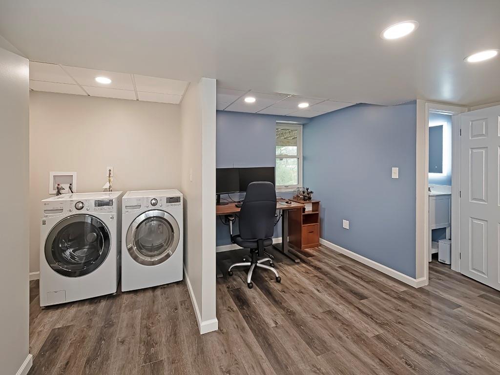 402 Dorseyville Road Pittsburgh, PA 15215 - Photo 29 of 33 a view of a kitchen with washing machine and dryer