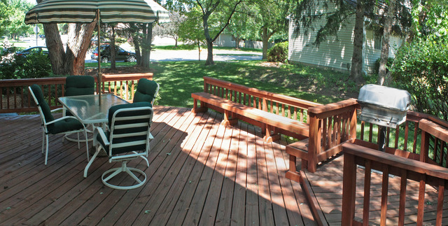 1636 Fender Road Naperville, IL 60565 - Photo 19 of 20 a view of a chairs and table in the patio