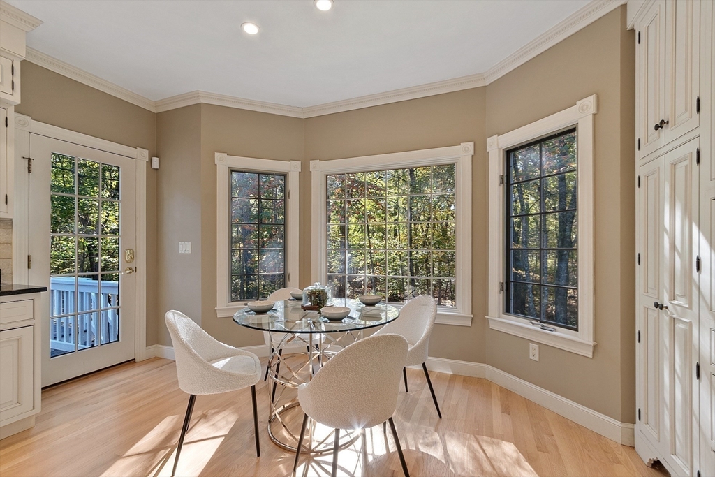 9 Garland Road Lincoln, MA 01773 - Photo 7 of 40 Gallery Image 7