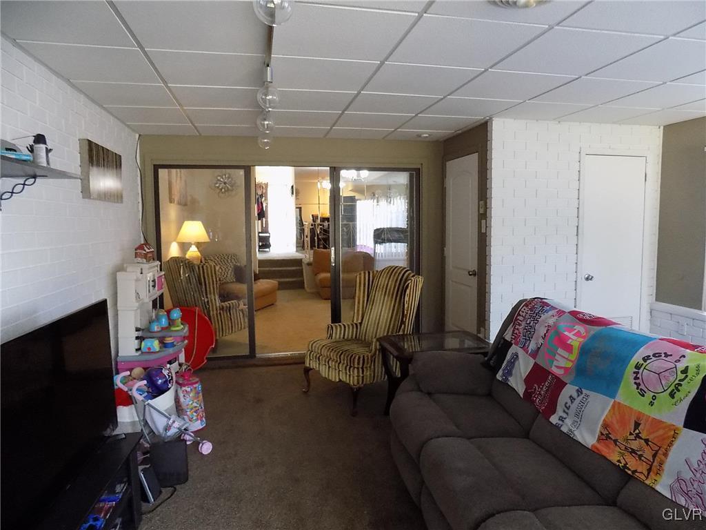 1550 Creekside Road Whitehall, PA 18052 - Photo 11 of 27