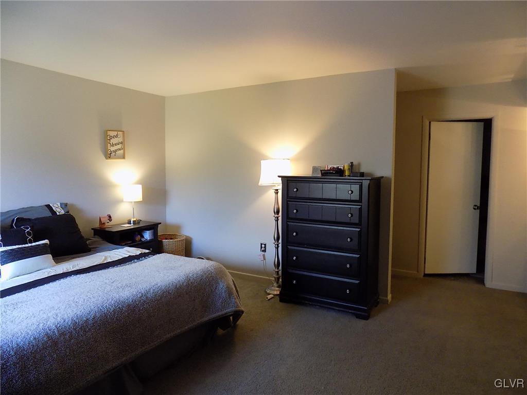 1550 Creekside Road Whitehall, PA 18052 - Photo 13 of 27