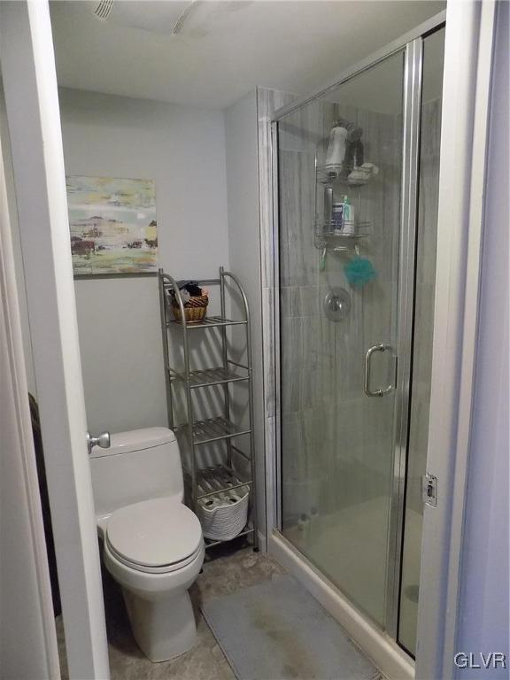 1550 Creekside Road Whitehall, PA 18052 - Photo 15 of 27 2nd floor master bath