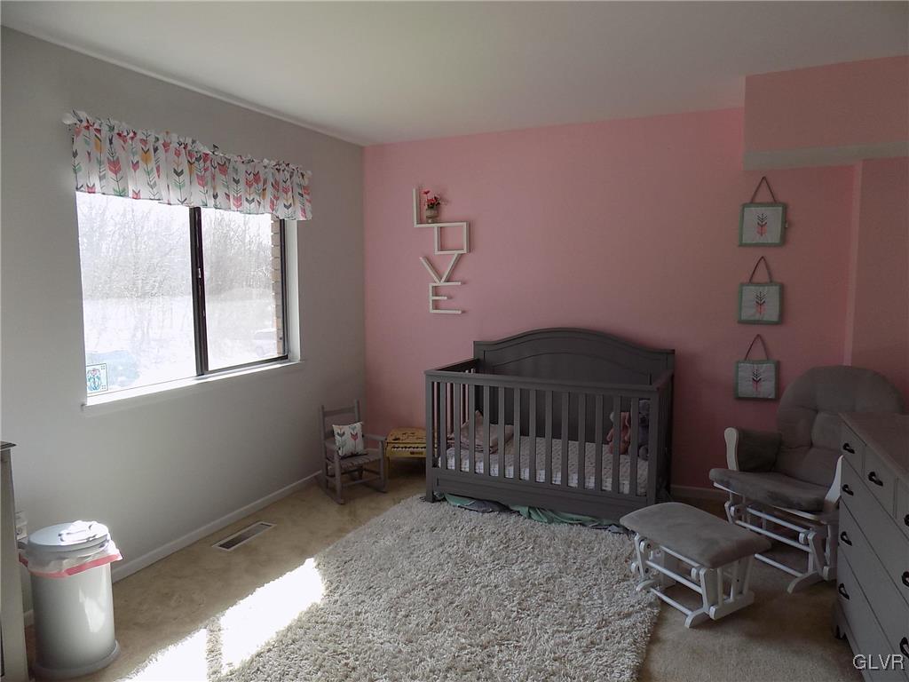 1550 Creekside Road Whitehall, PA 18052 - Photo 17 of 27