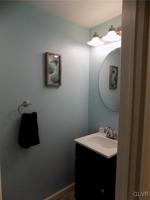 1550 Creekside Road Whitehall, PA 18052 - Photo 5 of 27 First floor powder room