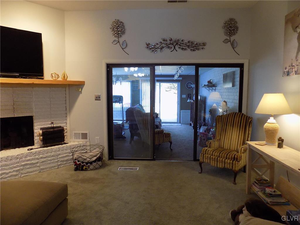1550 Creekside Road Whitehall, PA 18052 - Photo 8 of 27