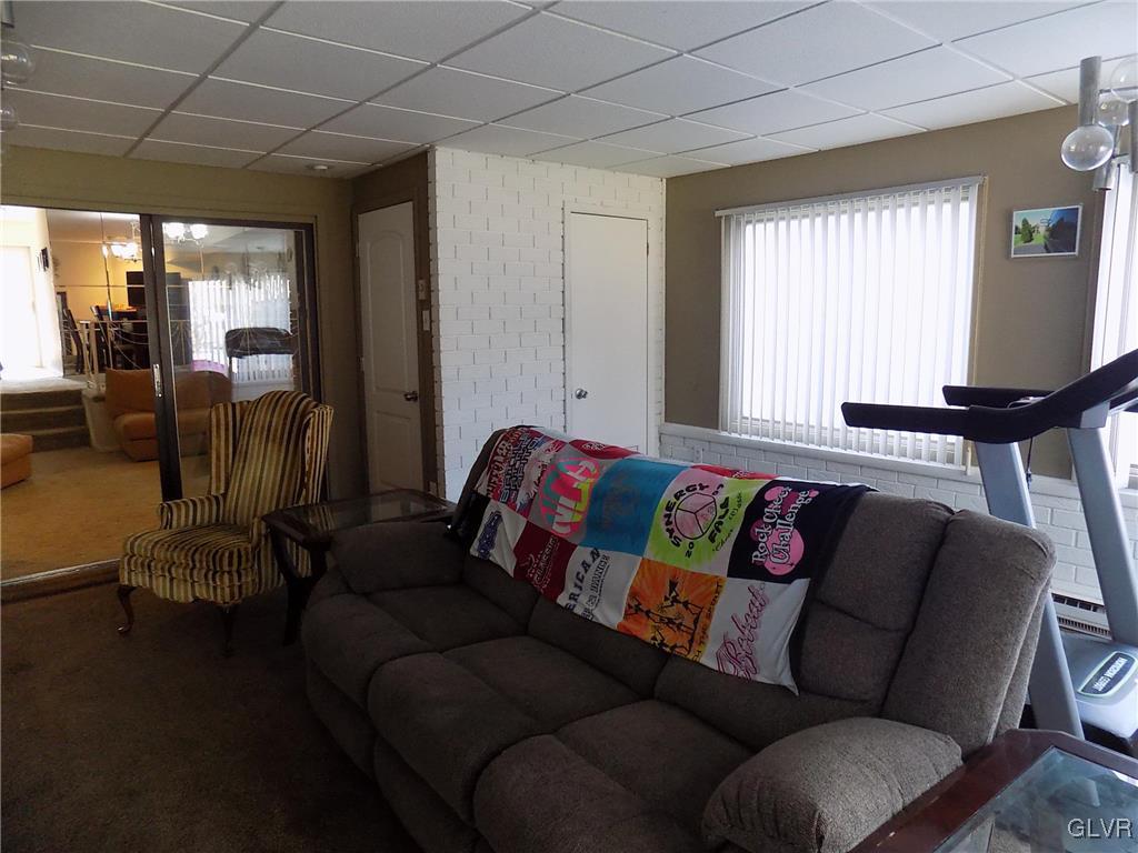 1550 Creekside Road Whitehall, PA 18052 - Photo 10 of 27