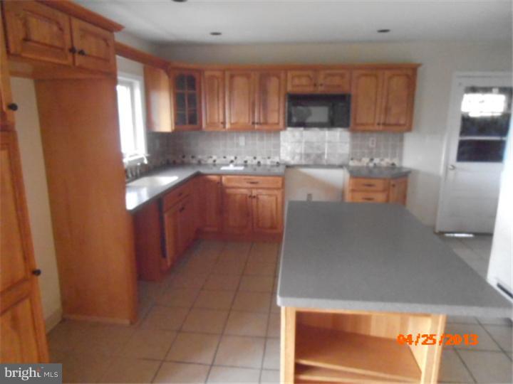 573 State Road Coopersburg, PA 18036 - Photo 2 of 12 Gallery Image 2