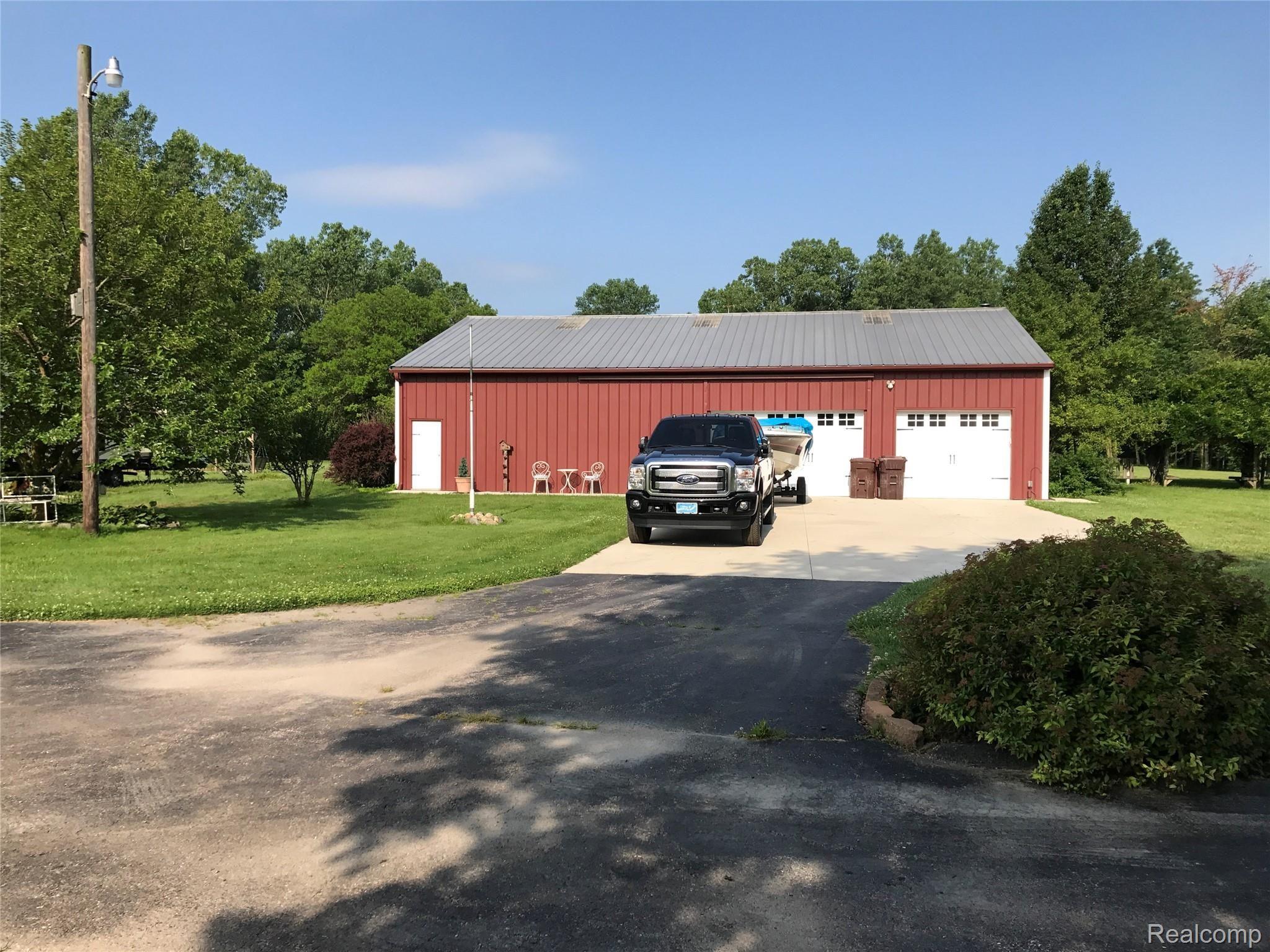 23800 Clark Road Belleville, MI 48111 - Photo 4 of 42 IMG_2256.JPG
