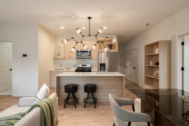 $3,275 | 8027 West Belmont Avenue, Unit 104, River Grove, IL 60171