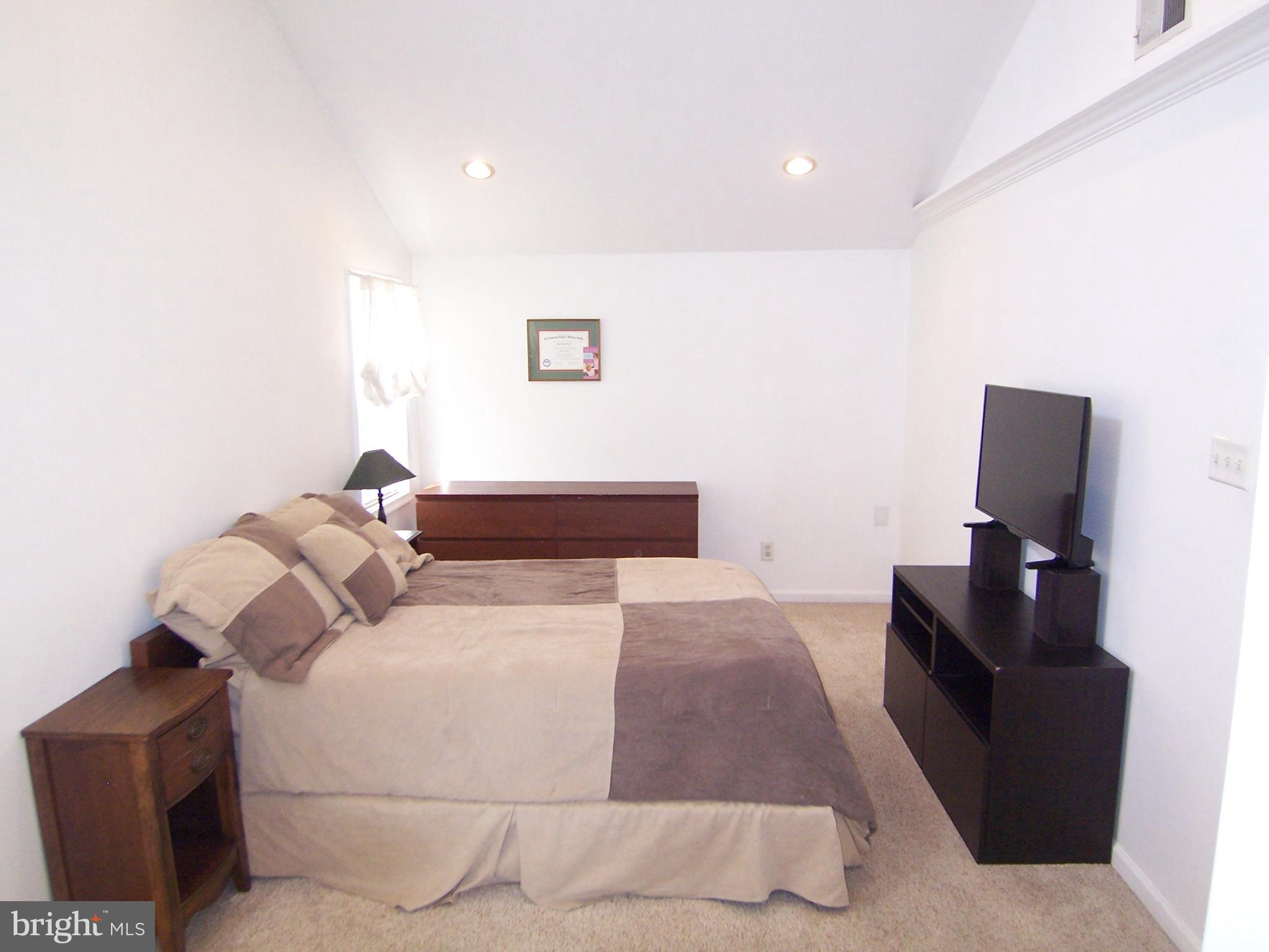 2402 Zion Road Baltimore, MD 21227 - Photo 17 of 28 Gallery Image 17