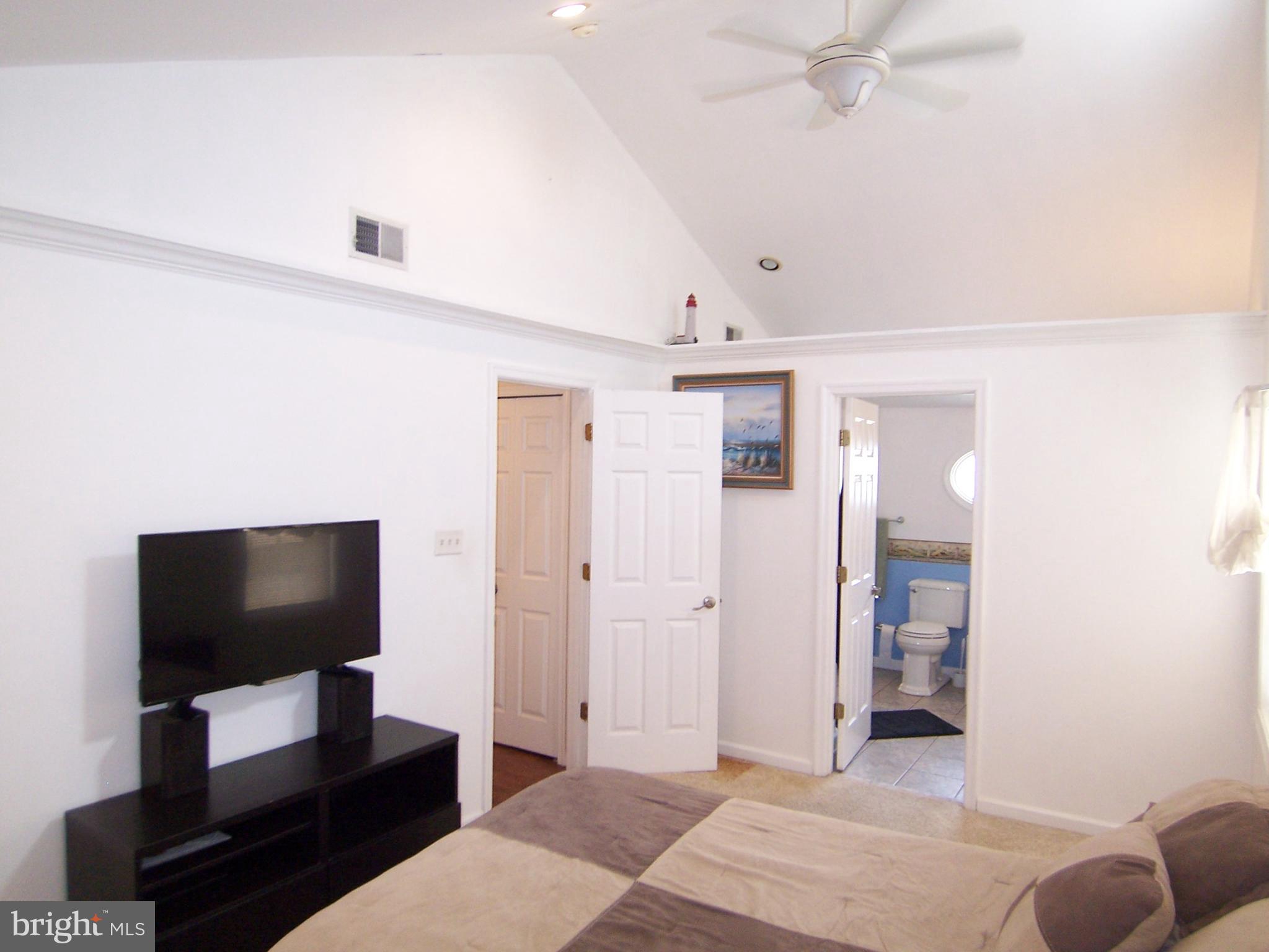 2402 Zion Road Baltimore, MD 21227 - Photo 18 of 28 Gallery Image 18
