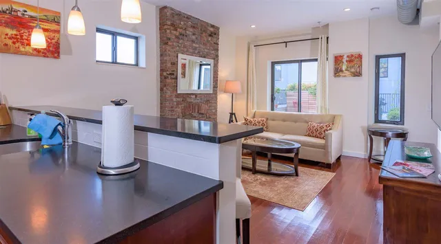 $4,800 | 340 Grove Street, Unit 3A, Jersey City, NJ 07302