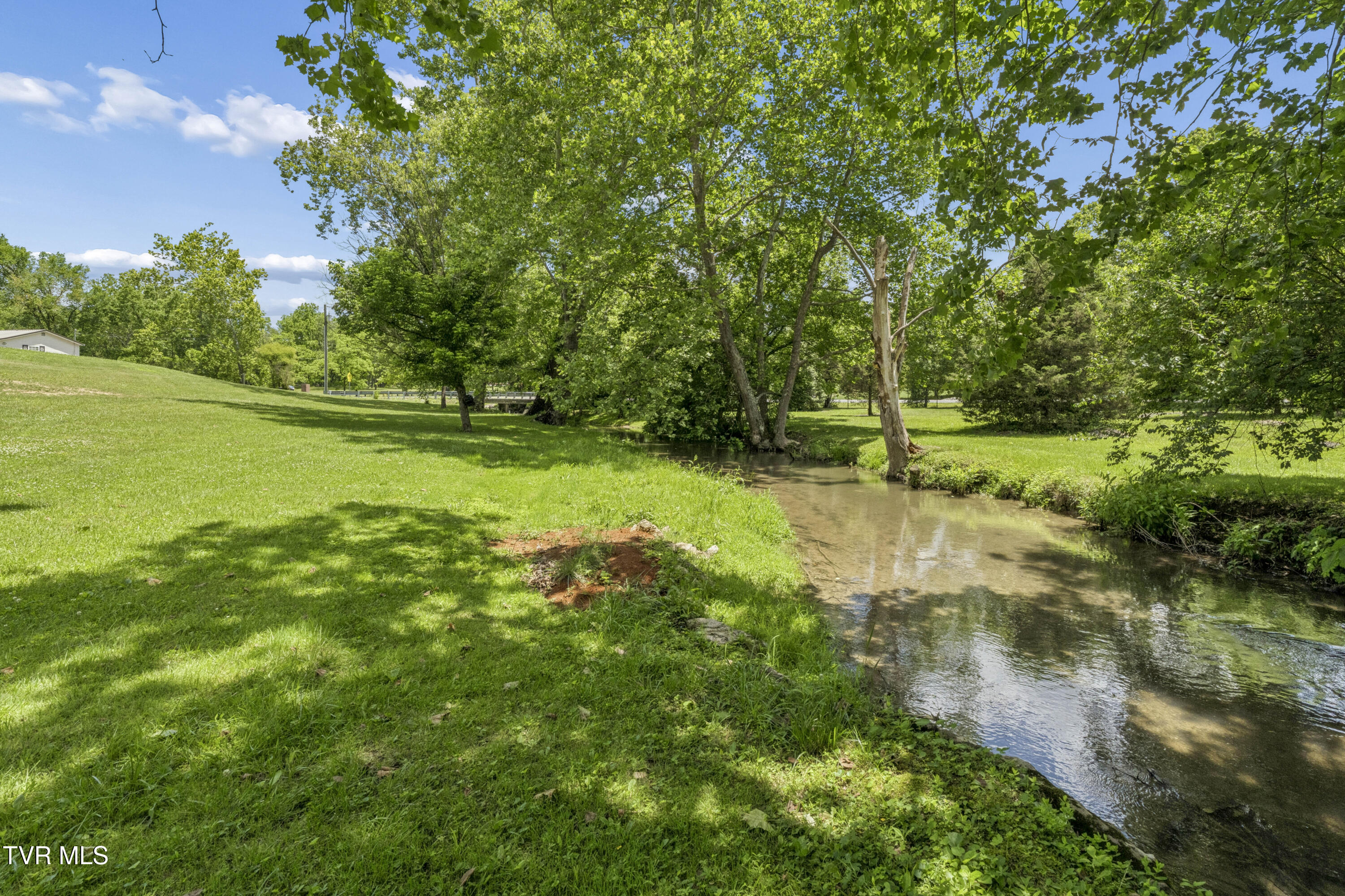 108 Trammel Road Bristol, TN 37620 - Photo 12 of 85 Trammel2-15
