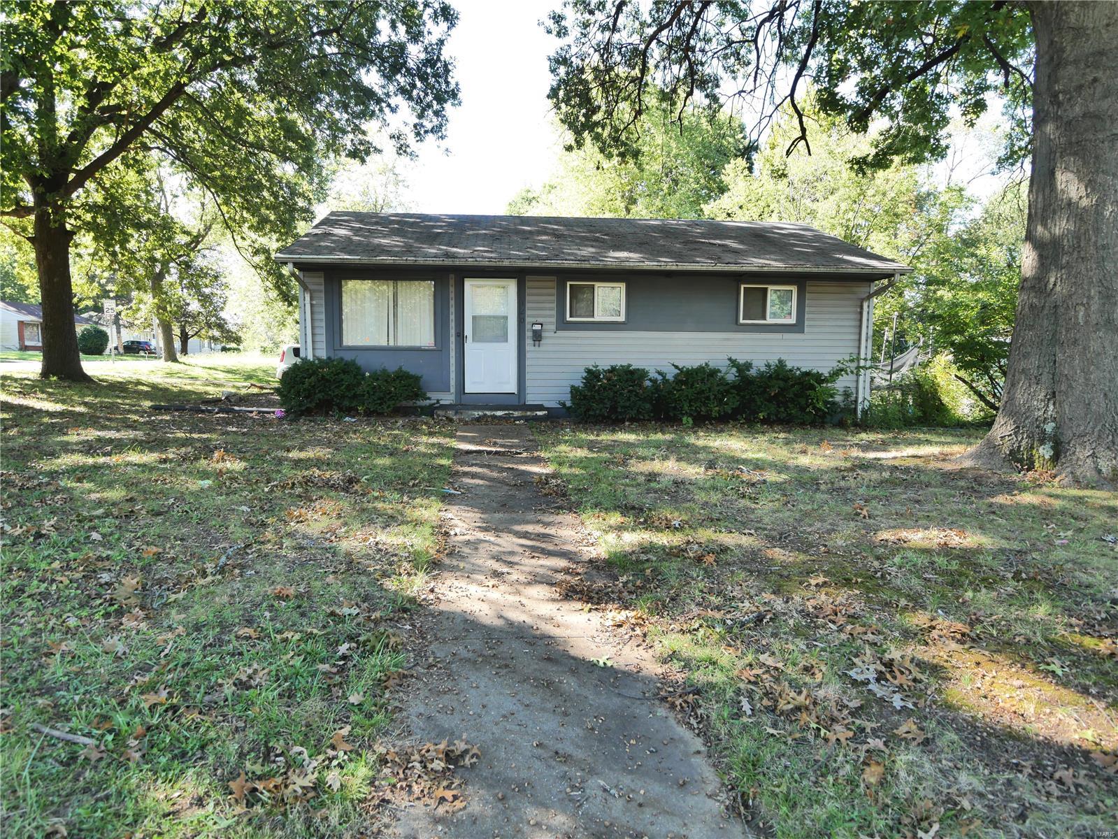120 Ben Nevis Road St. Louis, MO 63137 - Photo 1 of 16