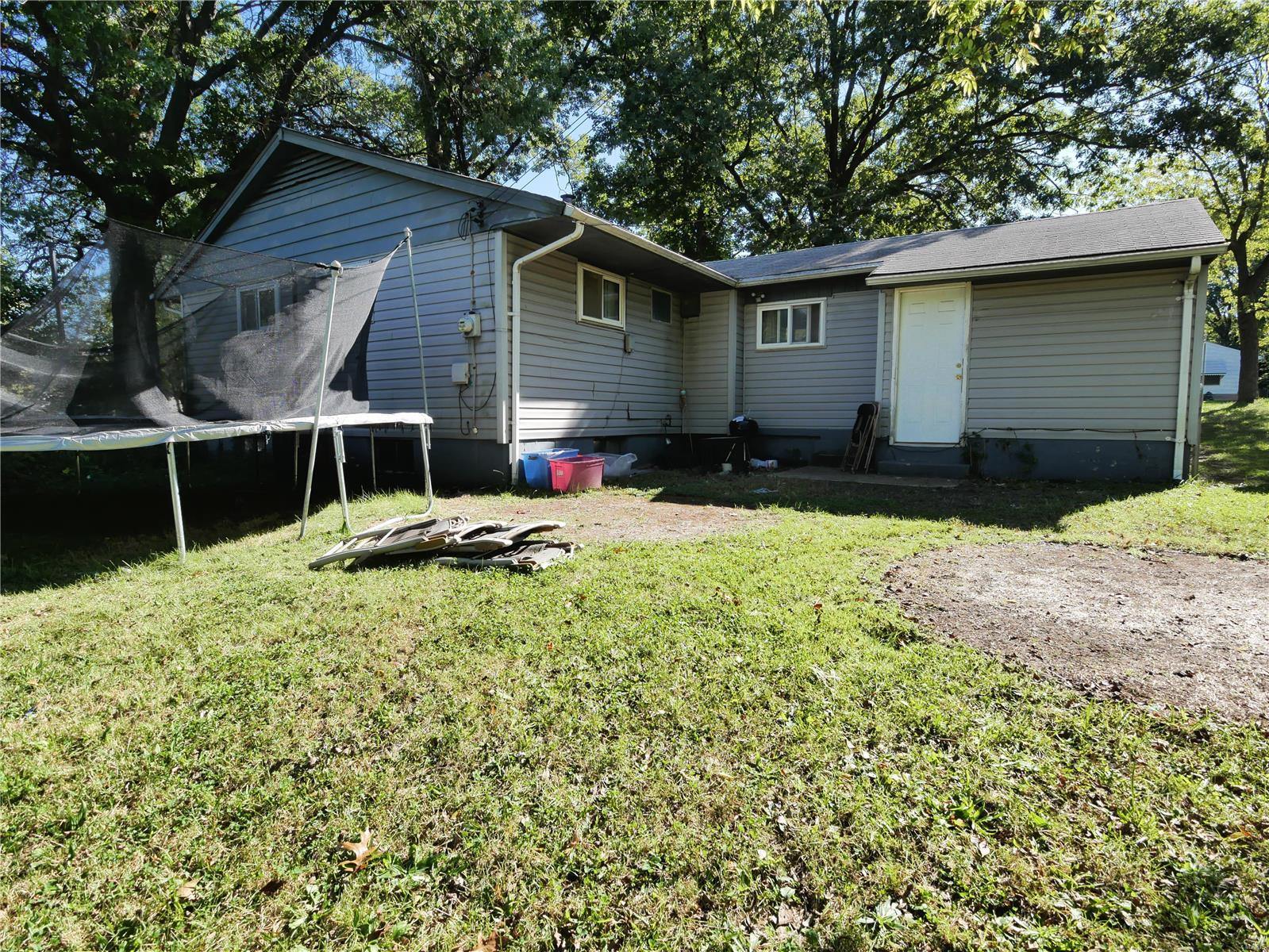 120 Ben Nevis Road St. Louis, MO 63137 - Photo 7 of 16