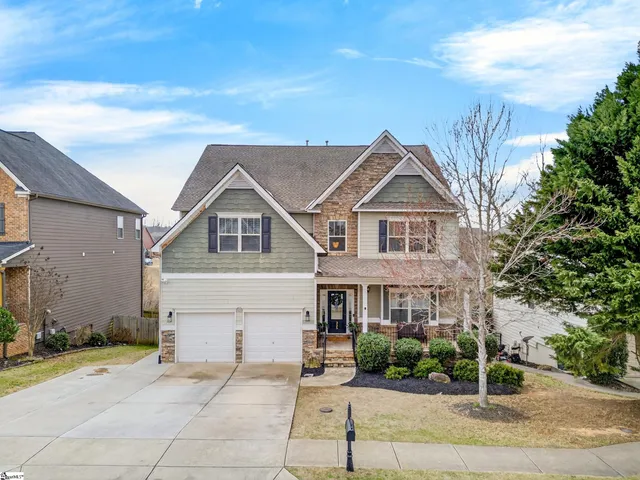 $610,000 | 335 Bridge Crossing Drive, Simpsonville, SC 29681