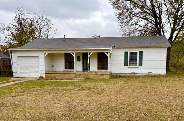 $1,300 | 315 Hillside Avenue, Richardson, TX 75081