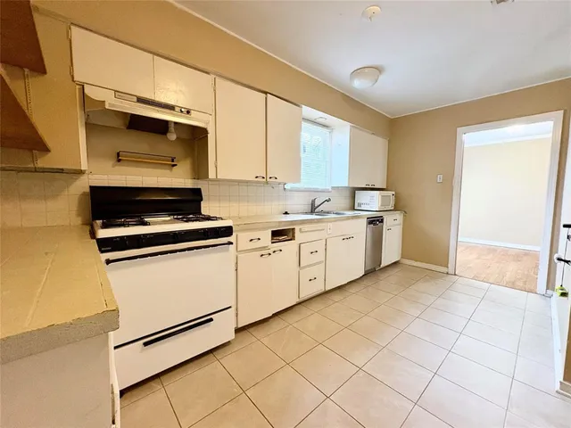 $1,300 | 315 Hillside Avenue, Richardson, TX 75081