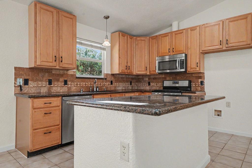 27325 Barton Road Pioneer, CA 95666 - Photo 13 of 62