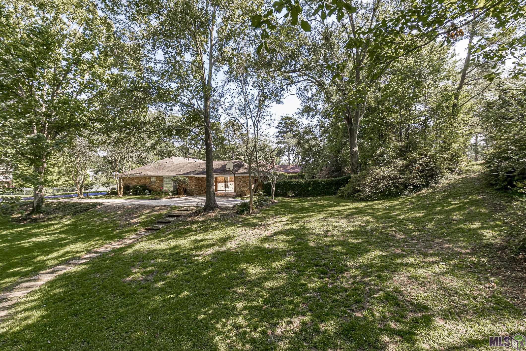 630 Rue Crozat Baton Rouge, LA 70810 - Photo 8 of 46 Creek side view