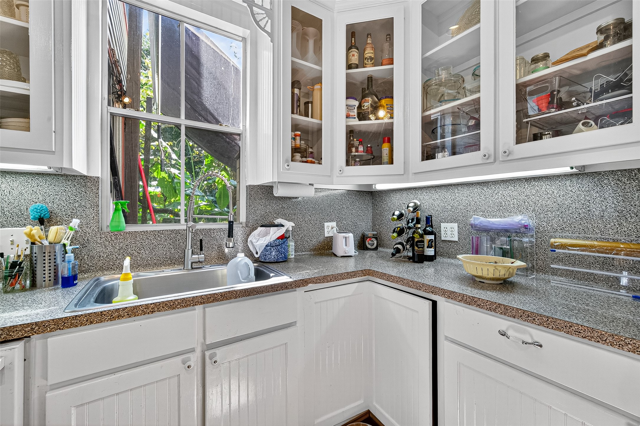 10116 Brighton Lane Houston, TX 77031 - Photo 18 of 50 a kitchen with sink and cabinets