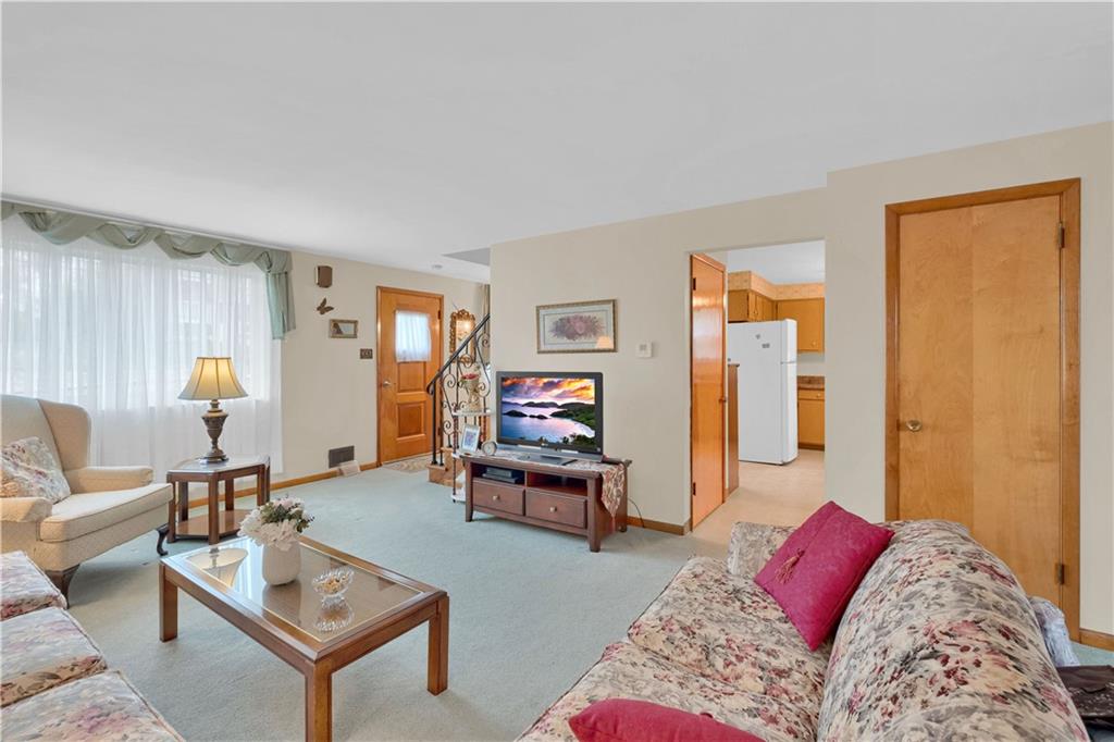 3767 Mt Troy Road Pittsburgh, PA 15212 - Photo 5 of 25 Gallery Image 5
