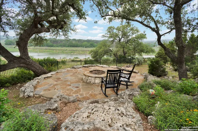 $2,999,000 | 769 Pacific Place, Spring Branch, TX 78070