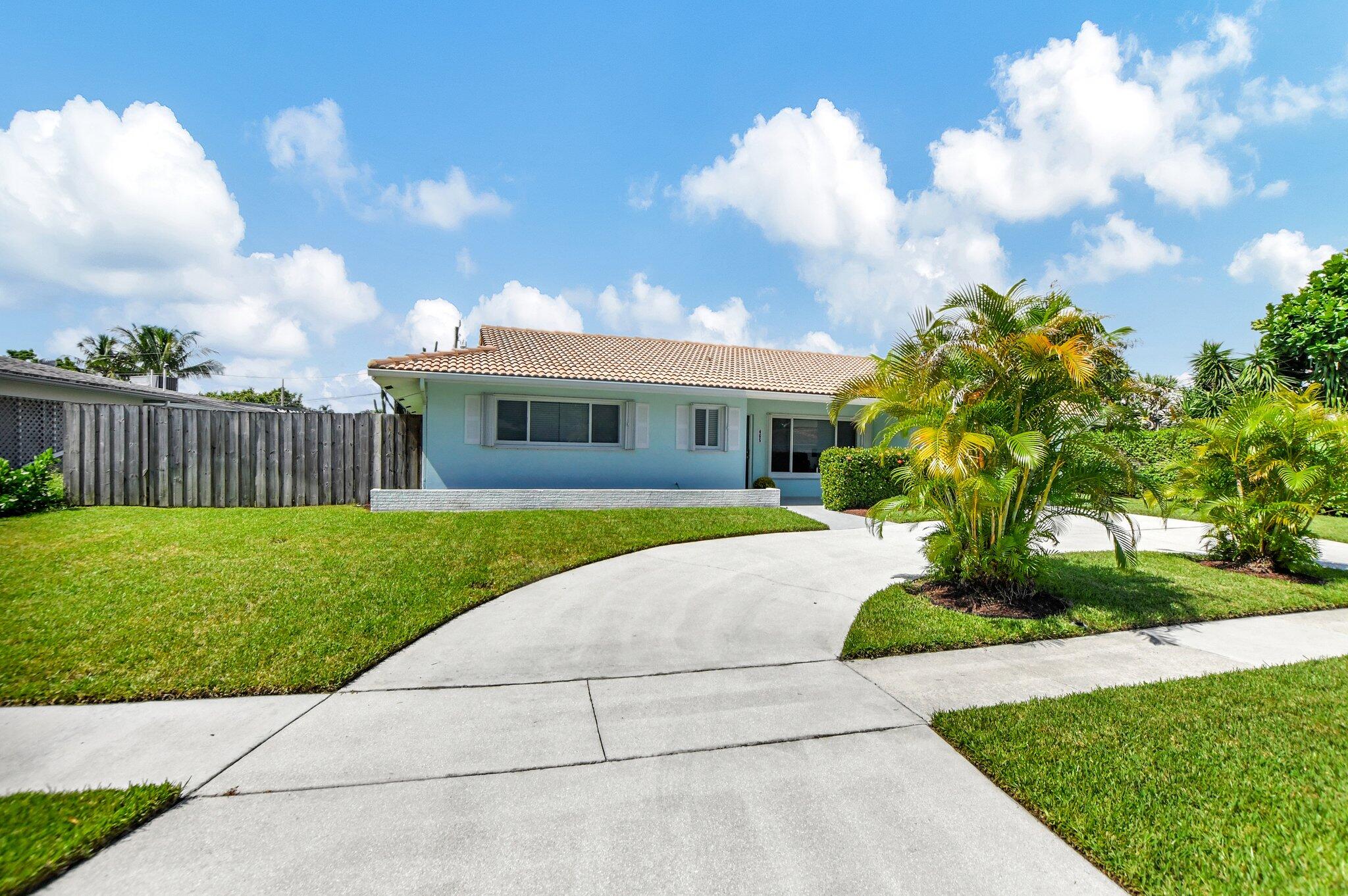 465 Northwest 13th Drive Boca Raton, FL 33486 - Photo 3 of 32 17-web-or-mls-DSC_0478