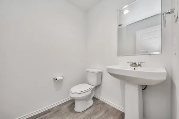 $2,100 | 2227 Laurel Bloom Lane, Sealy, TX 77474