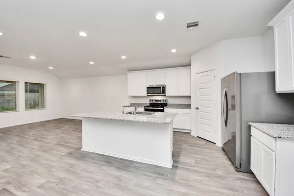 $2,100 | 2227 Laurel Bloom Lane, Sealy, TX 77474